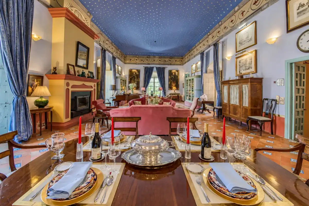 The palace dining room